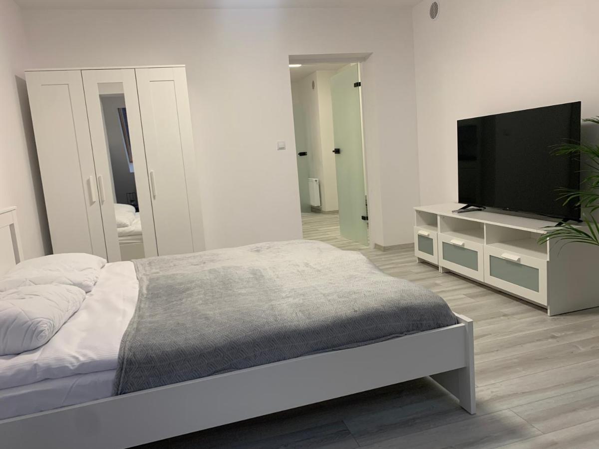 Apartamenty Przy Deptaku 斯维诺乌伊希切 外观 照片
