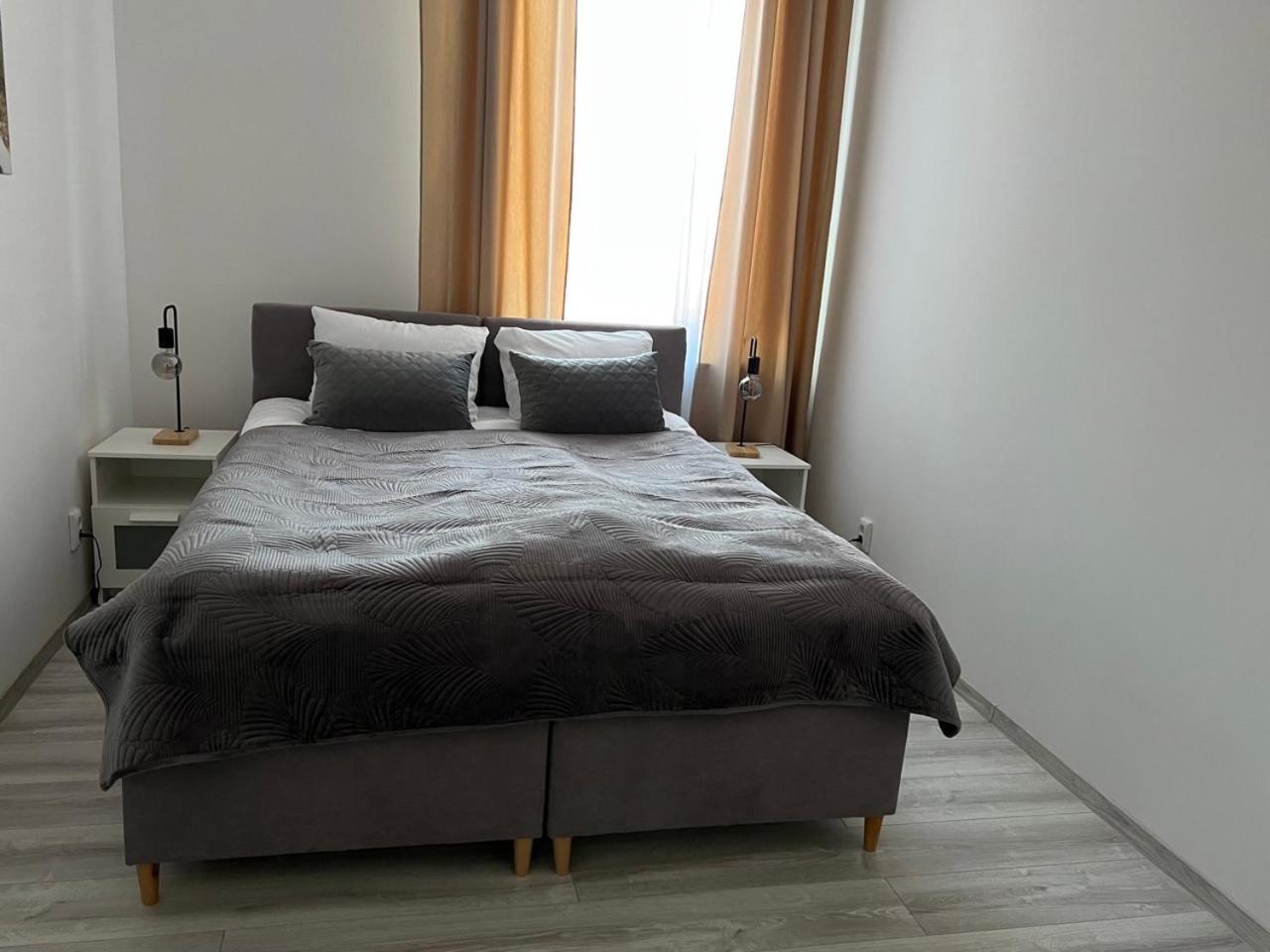 Apartamenty Przy Deptaku 斯维诺乌伊希切 外观 照片